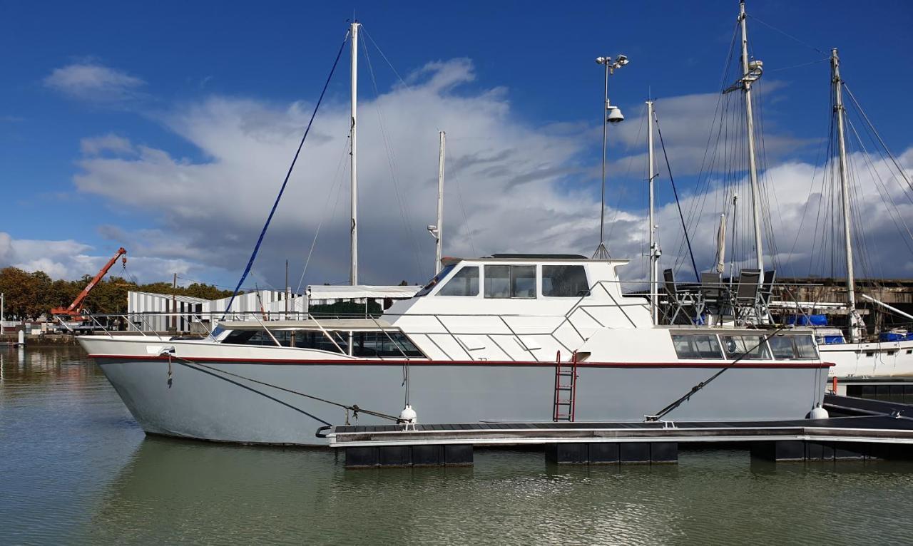 Le Bateau Ivre Hotel Bordeaux Exterior photo