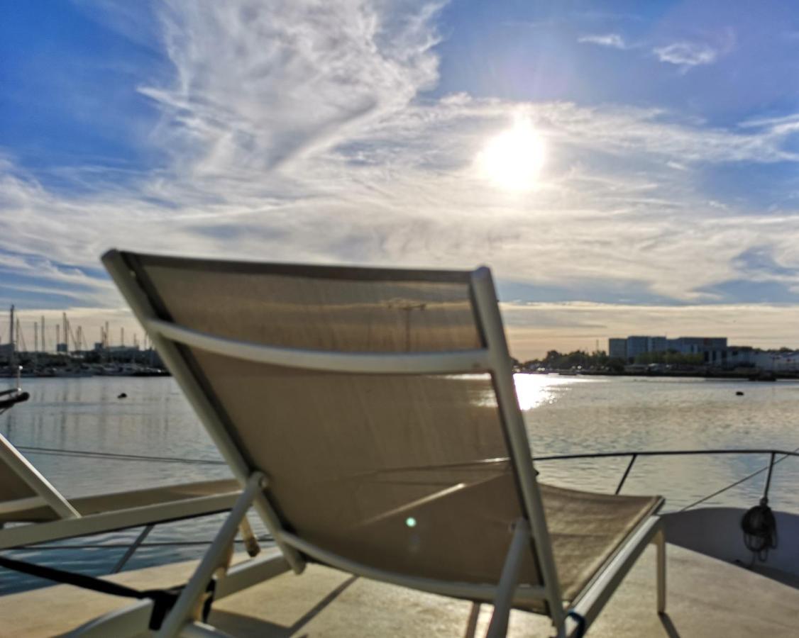 Le Bateau Ivre Hotel Bordeaux Exterior photo