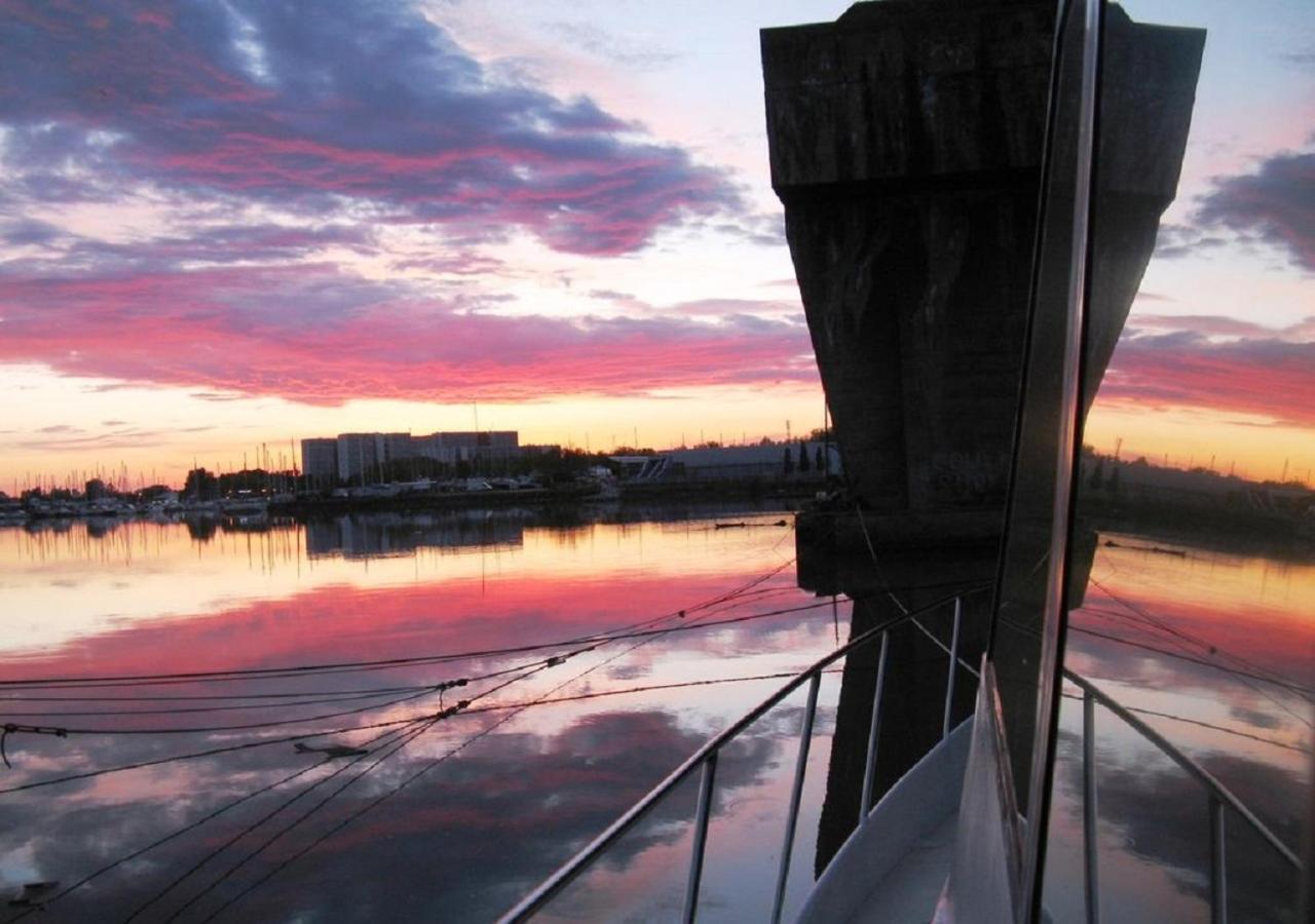 Le Bateau Ivre Hotel Bordeaux Exterior photo