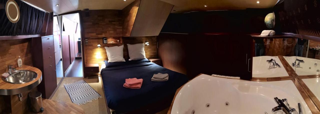 Le Bateau Ivre Hotel Bordeaux Exterior photo